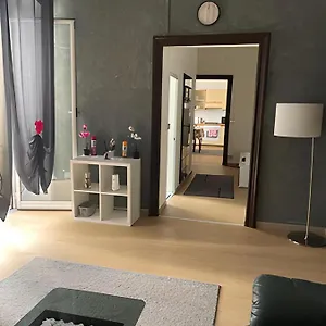 Dalla Laretta Di Fronte Acquario Di Apartamento Génova